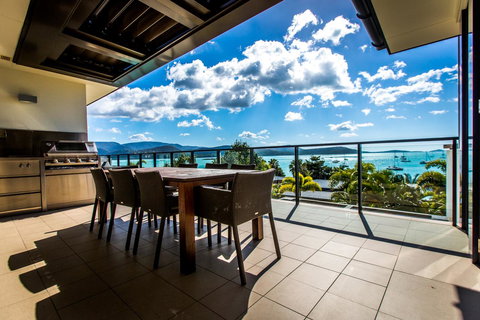 Mirage Whitsundays - Redcliffe Tourism 14