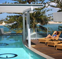 Rumba Beach Resort - Redcliffe Tourism