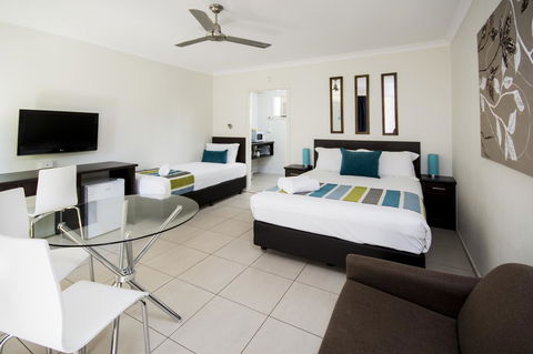 The Beach Motel Hervey Bay - Redcliffe Tourism 4