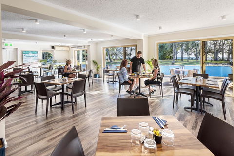 The Beach Motel Hervey Bay - Redcliffe Tourism 8