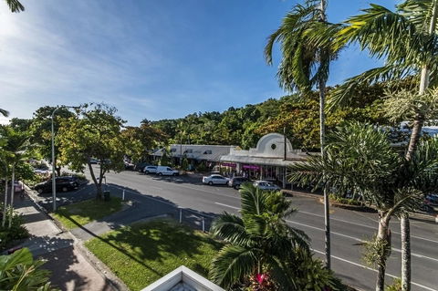 Regal Port Douglas - Redcliffe Tourism 10