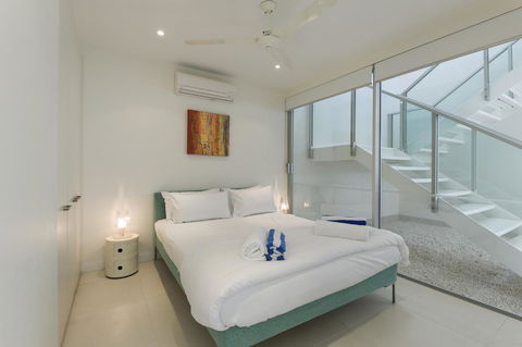 Pool Resort Port Douglas - Redcliffe Tourism 23