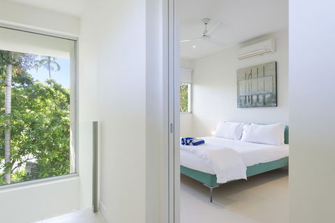 Pool Resort Port Douglas - Redcliffe Tourism 24