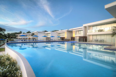 Pool Resort Port Douglas - Redcliffe Tourism 0