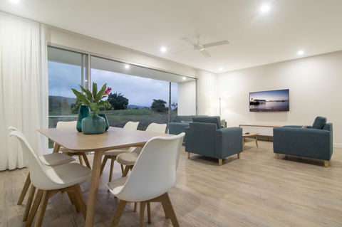Pool Resort Port Douglas - Redcliffe Tourism 39