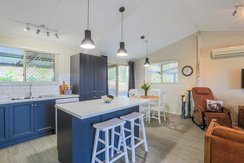 Bed & Breakfast 1 Bedroom Guest House - Redcliffe Tourism 9