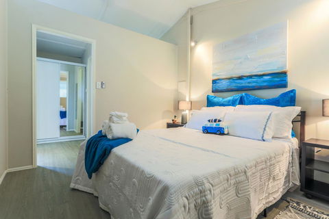 Bed & Breakfast 1 Bedroom Guest House - Redcliffe Tourism 5