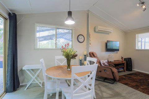 Bed & Breakfast 1 Bedroom Guest House - Redcliffe Tourism 23