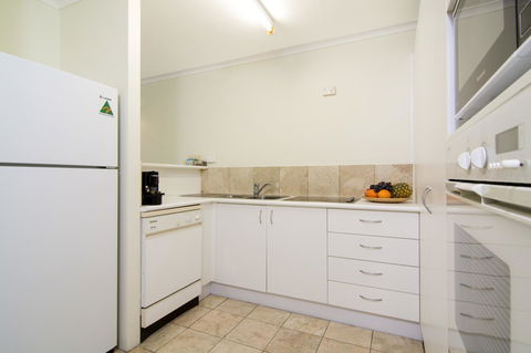 The Port Douglas Queenslander - Redcliffe Tourism 1