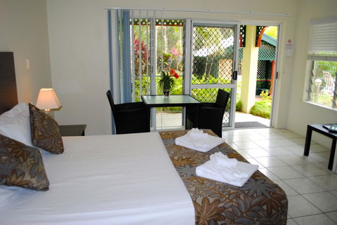The Port Douglas Queenslander - Redcliffe Tourism 42
