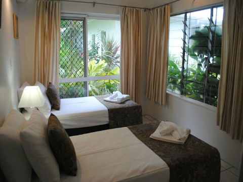 The Port Douglas Queenslander - Redcliffe Tourism 18