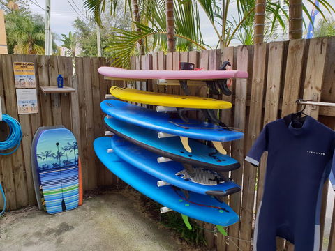 Backpackers In Paradise 18-35 Hostel - Redcliffe Tourism 9