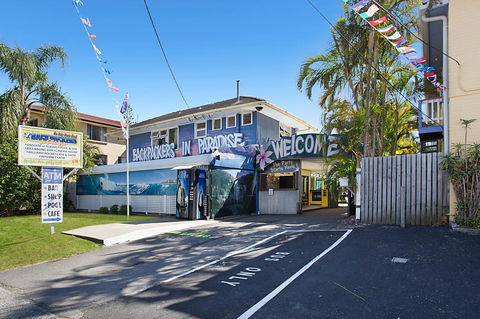 Backpackers In Paradise 18-35 Hostel - Redcliffe Tourism 29