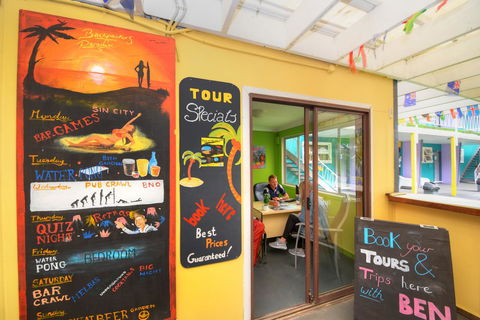 Backpackers In Paradise 18-35 Hostel - Redcliffe Tourism 6