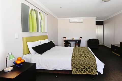 Drovers Motor Inn - Redcliffe Tourism 9