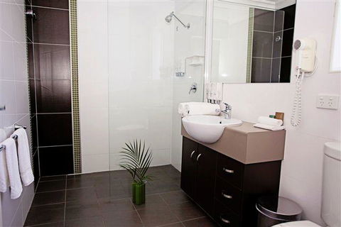 Drovers Motor Inn - Redcliffe Tourism 3