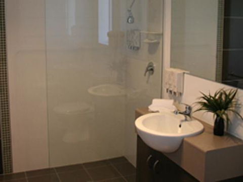 Drovers Motor Inn - Redcliffe Tourism 4