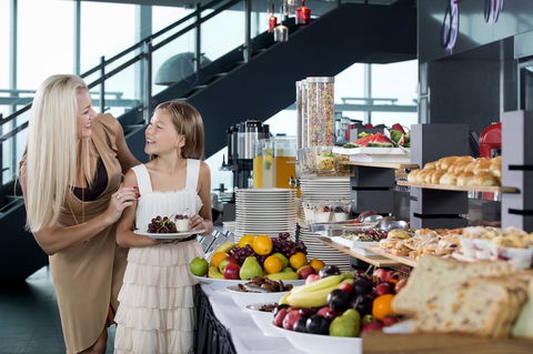 Q1 Resort & Spa - Official - Redcliffe Tourism 21