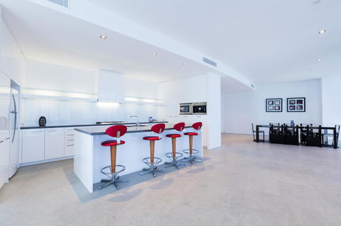 Q1 Resort & Spa - Official - Redcliffe Tourism 24