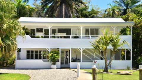 Jamaica Beach House - Redcliffe Tourism 41