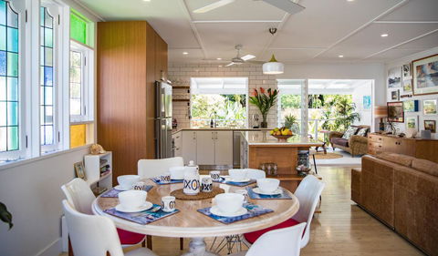 Jamaica Beach House - Redcliffe Tourism 32