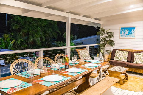 Jamaica Beach House - Redcliffe Tourism 21