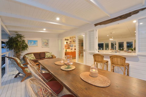 Jamaica Beach House - Redcliffe Tourism 36