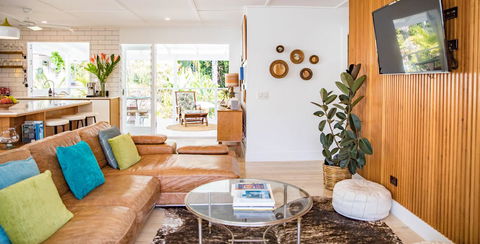 Jamaica Beach House - Redcliffe Tourism 7
