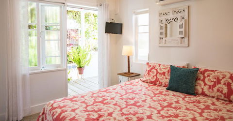 Jamaica Beach House - Redcliffe Tourism 13