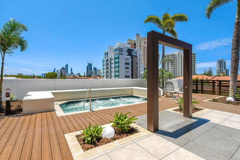 Qube Broadbeach - Redcliffe Tourism 27