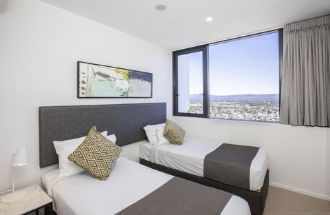 Qube Broadbeach - Redcliffe Tourism 2