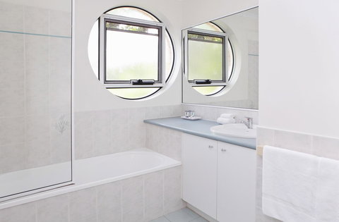 Serenity Apartments Noosa - Redcliffe Tourism 6