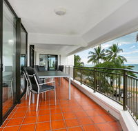 Roydon Beachfront Apartments - Redcliffe Tourism