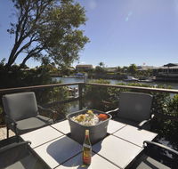 Bribie Island Canal Holiday Destination - Redcliffe Tourism