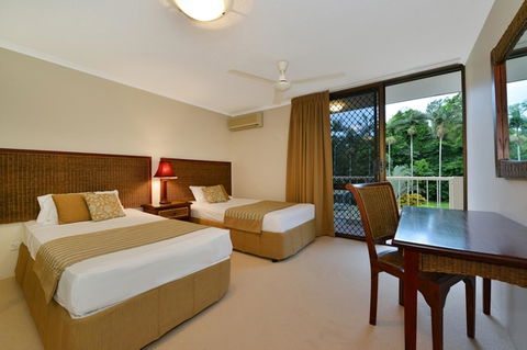 Argosy On The Beach - Redcliffe Tourism 3