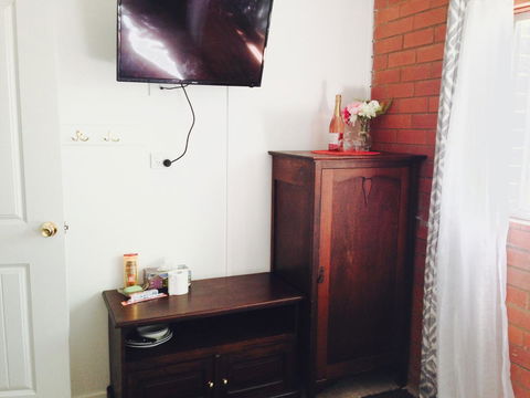 XYL Pets Friendly Seaside Boutique Guesthouse - Redcliffe Tourism 12