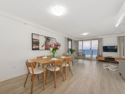 Sunbird Beach Resort Main Beach - Redcliffe Tourism 33