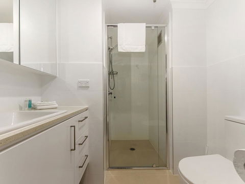 Sunbird Beach Resort Main Beach - Redcliffe Tourism 29