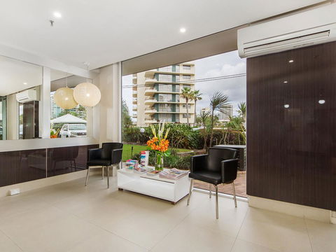 Sunbird Beach Resort Main Beach - Redcliffe Tourism 44