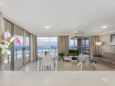 Sunbird Beach Resort Main Beach - Redcliffe Tourism 18