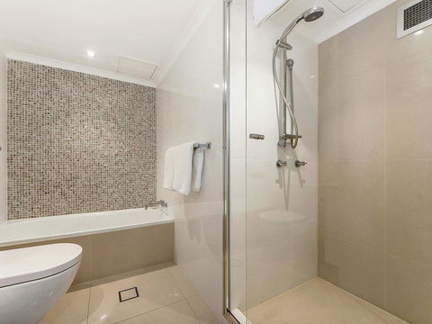 Sunbird Beach Resort Main Beach - Redcliffe Tourism 20