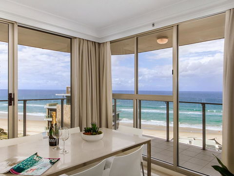 Sunbird Beach Resort Main Beach - Redcliffe Tourism 17