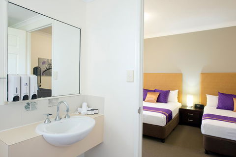 Park Regis Anchorage - Redcliffe Tourism 17