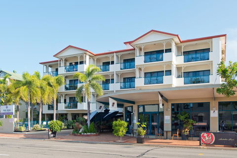 Park Regis Anchorage - Redcliffe Tourism 1