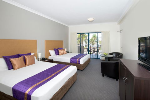 Park Regis Anchorage - Redcliffe Tourism 12