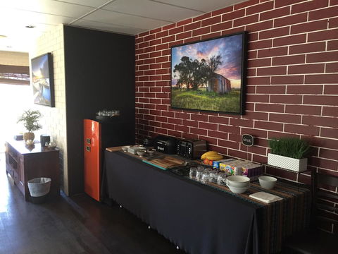 Takalvan Motel - Redcliffe Tourism 17