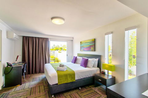 Mackay Oceanside Central Hotel Official - Redcliffe Tourism 2