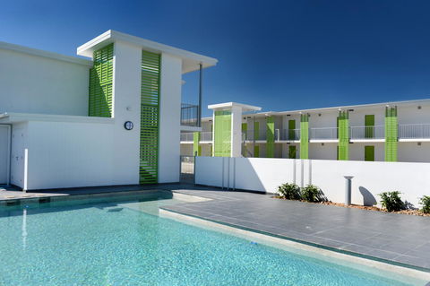 Mackay Oceanside Central Hotel Official - Redcliffe Tourism 0