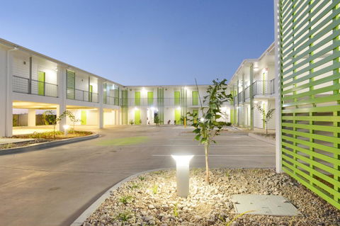 Mackay Oceanside Central Hotel Official - Redcliffe Tourism 20