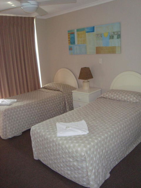 Grosvenor Beachfront Apartments Surfers Paradise - Redcliffe Tourism 18